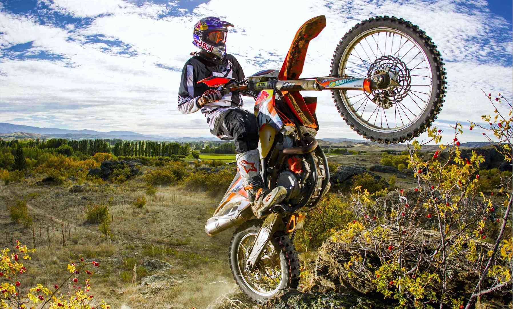 БЦАА за ендуро и мотокрос състезания и преходи.